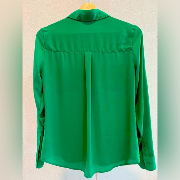 Women’s Express “Portofino” Button Down Shirt - Picture 3 of 3